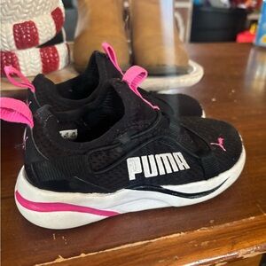 Puma Kids Sneakers in Black and Pink